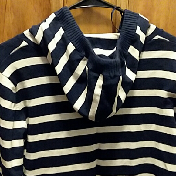 Sweater - Picture 3 of 3